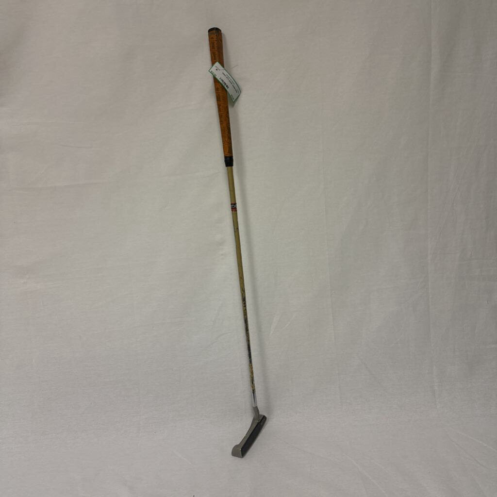 putter model 9750